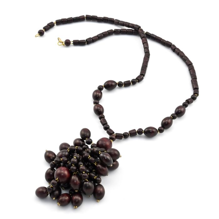 Wooden beads with Currant pendant, 56cm