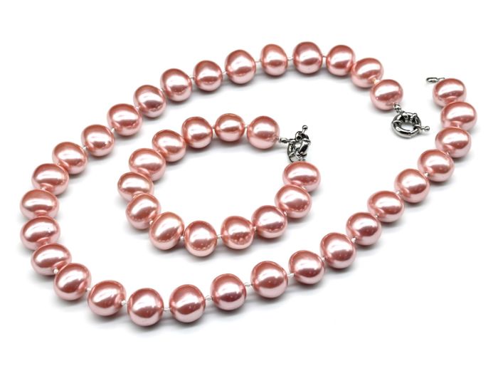 Beads, bracelet from Mallorca oval 15*13mm color.pink, 46; 20cm