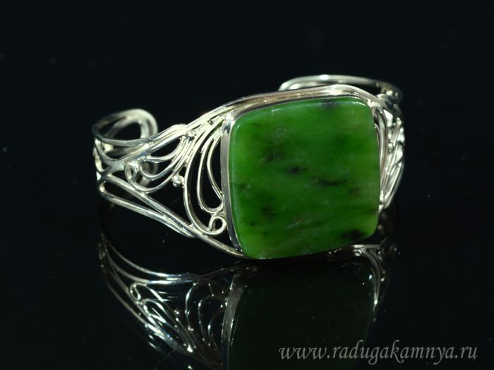 Bracelet with jade " Square " 30*30mm, 18.5 cm.