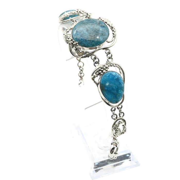 Bracelet made of apatite, 17.5cm.