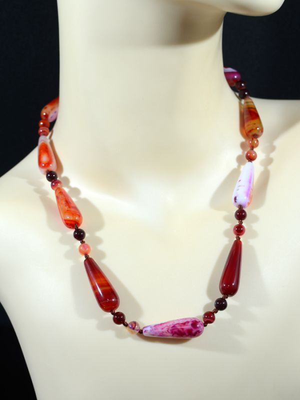 Beads made of tinted agate drop 10*30mm, ball 6mm color.burgundy-red, 48cm