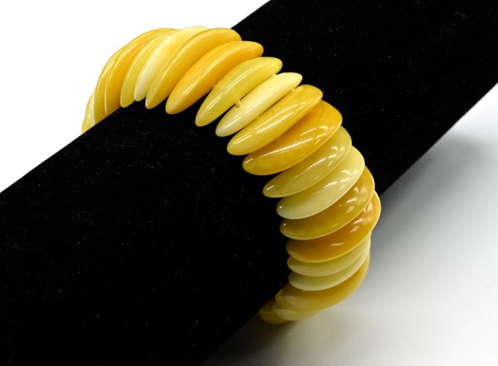 Bracelet made of amber artificial lobule 25*5mm color.honey-milk, 17cm