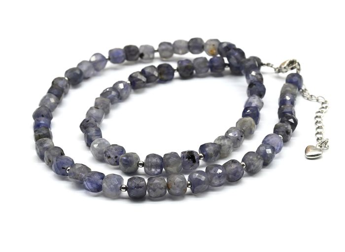 Beads made of Iolite cube gr.6mm, 44cm, 23g.