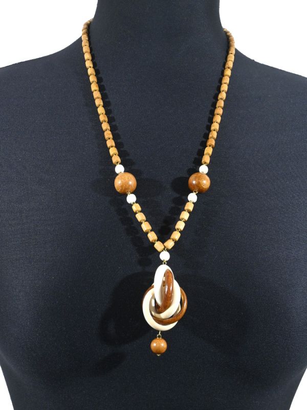 Wooden beads with a knot pendant, 62cm