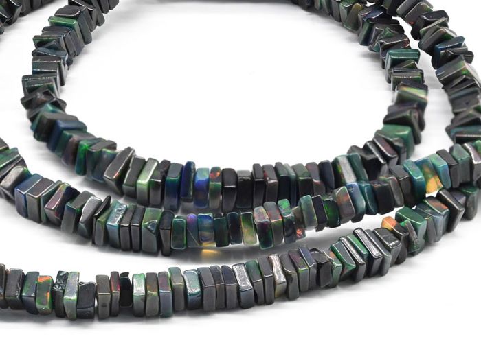 Beads made of black Opal square 4mm, 46cm, 11.4g