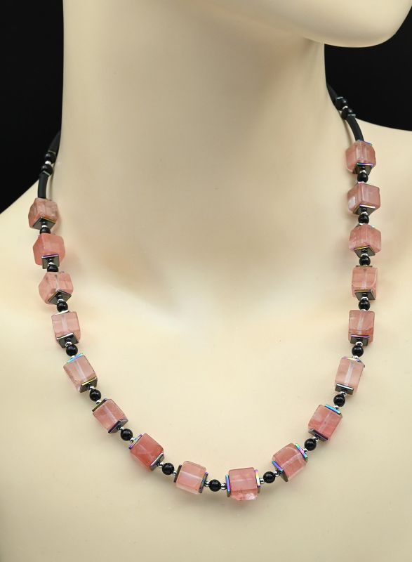 Beads and bracelet with chalcedony and hematite "Cubes" 8mm color.pink, silver, 47cm, 19cm