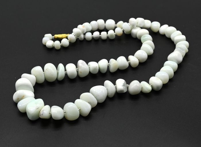 Beads of Chrysoprase milk galtovka, 62cm, 105g