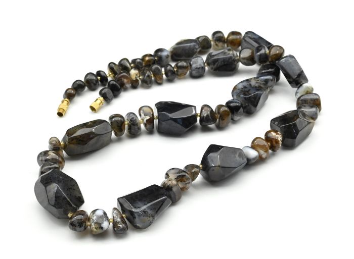 Beads made of moss agate, 61cm, 123g