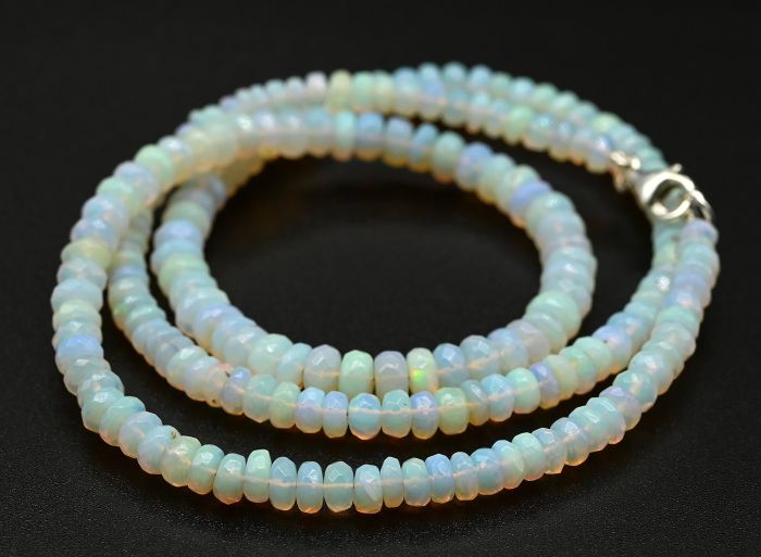 Rondel cut Opal beads for an increase of 46cm, 9.1g