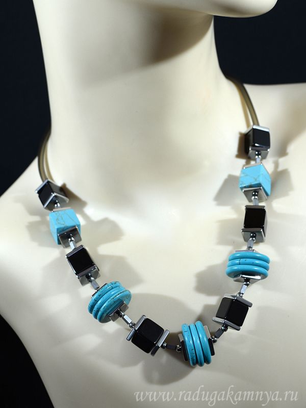 Lace necklace discs with turquoise and black agate 20mm , 48cm