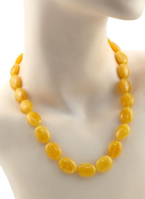 Beads made of amber t.oval 13*18mm color. honey-milk, 47cm