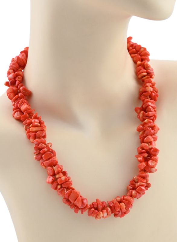 Beads made of orange coral 3nity galtovka, 52cm.